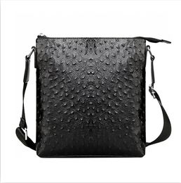 Sac à bandoulière en gros pour hommes sac à dos en crocodile populaire européen et américain Joker vertical mallette d'affaires en cuir noir tendance de la rue sac à main à carreaux 8481