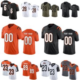 Groothandel Men Dames Jeugdvoetbal 6 Jake Browning Jersey 30 Chase Brown 28 Joe Mixon 23 Dax Hill 21 Mike Hilton 33 Nick Scott 27 Battle 89 Drew Sample Black White Orange G