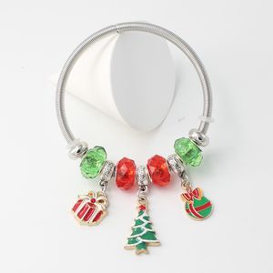 Venta al por mayor Pulseras de Feliz Navidad Brazalete de cadena de serpiente flexible con cuentas de gran agujero Bolsa de regalo de árbol de Navidad Bastón de caramelo Pulsera con dijes de bola de Navidad de Papá Noel para mujeres