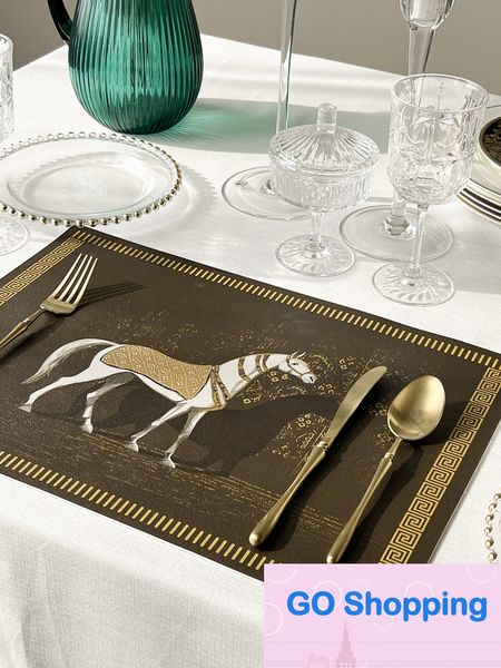 Gros luxe doux rétro Tang's Horse imprimé table à manger napperon imperméable à l'huile en cuir de style occidental napperon tapis de table