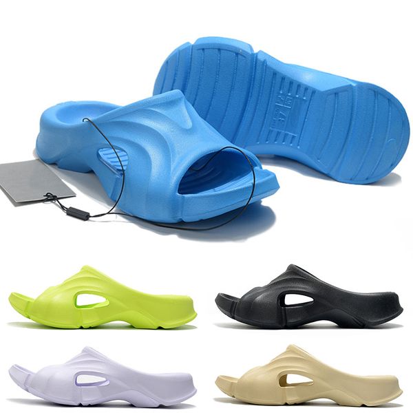 Venta al por mayorﾠMolde Triple S 3.0 Chanclas moldeadas Zapatillas Mujer Hombre Baloncesto Estilo deportivo Tanga Goma Diapositiva Espuma Zapatos Luxurys Diseñadores Playa Piscina Diapositivas Sandalias