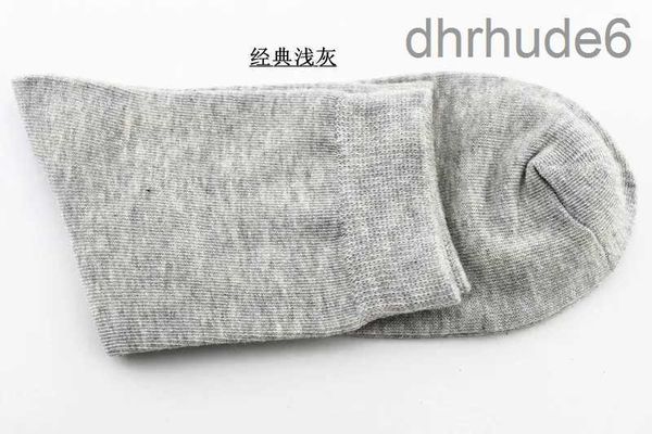 Vente en gros - Nouvelle arrivée coton couleur unie classique affaires chaussettes pour hommes marque tenue décontractée chaussettes pour hommes pour CRPZ