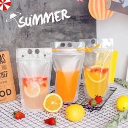 wholesale Bolsa de embalaje de bebida de plástico de nuevo diseño para bebidas, jugo, leche, bolsas de café con orificios para paja ZZ