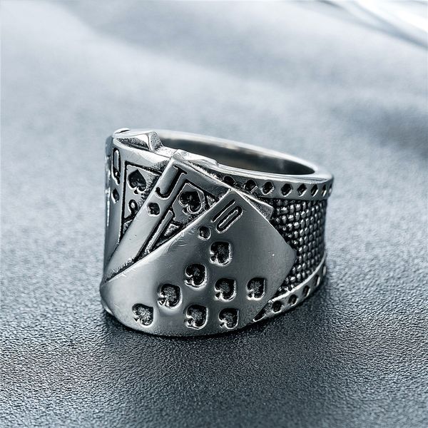 Al por mayor-Nuevo diseño de moda para hombre anillo de acero de titanio personalidad punk retro mago naipe anillo de lujo joyería para hombres