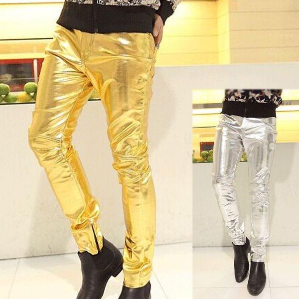 Venta al por mayor- Nuevo desfile de modas pantalones de hombre delgados Cuero artificial y tela de spandex 2 colores oro y plata pantalones masculinos Pantalones rectos