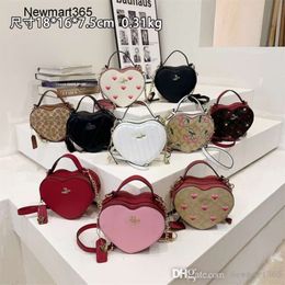 Groothandel nieuwe oude bloem liefde doos damestas ontwerper klassiek logo hij tas schattig hart streep crossbody tas 10 kleuren