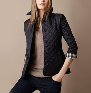 Vente en gros - Nouvelles femmes veste hiver automne manteau mode coton Slim veste style britannique plaid matelassé parkas