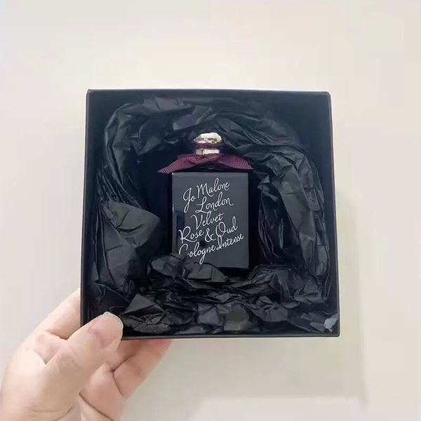 Venta al por mayor El más nuevo conjunto de perfumes 30 ml Rosa de la tierra de nadie Fragancia súper cedro Calidad superior Lady Parfum Flor y fruta Mujeres duraderas Spray encantador Envío rápido