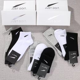 Calcetines de baloncesto NK calcetines de diseñador diseñadores calcetines para hombre algodón sudor absorbente transpirable calcetines antiolor tobillo atlético medias geométricas calcetines cortos media pantorrilla
