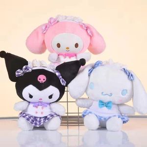 En gros des jouets en peluche Kuromi, des poupées japonaises, des camarades de jeu pour enfants, de la décoration intérieure