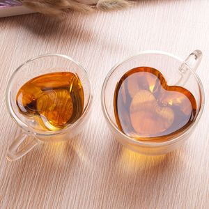 Vente en gros de nouvelles tasses en verre créatives en forme de cœur avec isolation thermique à double couche et tasses à eau en verre borosilicate à haute résistance aux températures élevées