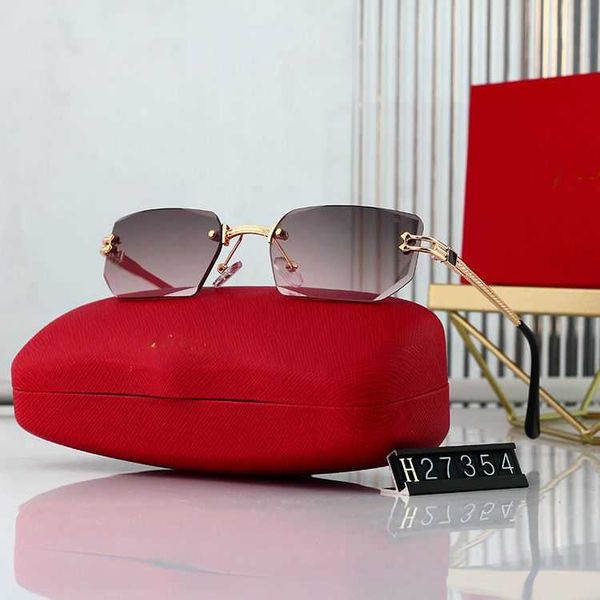 Venta al por mayor de gafas de sol New Small Box Hip Hop Gafas de sol cuadradas europeas Light Luxury Net Red Gafas planas de moda para hombres y mujeres