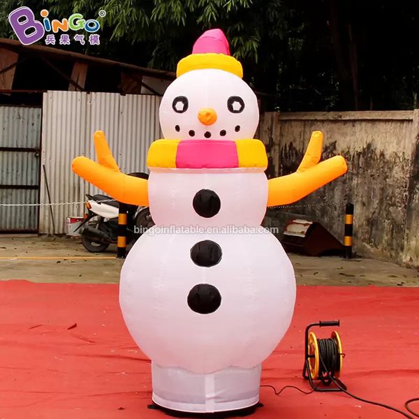 wholesale Diseño original 2.5 mH 8 pies de alto publicidad muñeco de nieve inflable soplado por aire personaje de bola de nieve de dibujos animados para fiesta de Navidad decoración de eventos juguetes deporte
