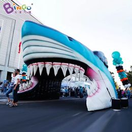 groothandel Originele ontwerp display opblaasbare haaienkop tunnel lucht geblazen oceaan dierentent voor feestevenement entree decoratie speelgoed sport