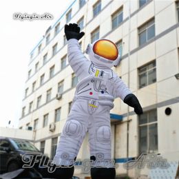 Grossale publicitaire en plein air Modèle d'astronaute gonflable 8m 26ft Hauteur souffle de ballon cosmonaute pour le musée des sciences et la décoration du festival de musique