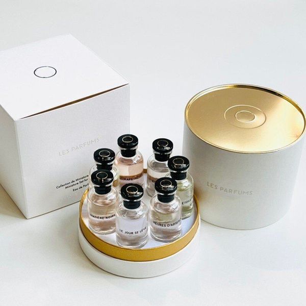 wholesale Coffret de Parfum 10ml 7pcs rose/ etoile filante/ cceur battant/ attrape-rêves/ matière noire/ le jour se leve/ heures d'absence avec coffret cadeau Livraison gratuite durable