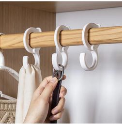 Crochet de mousqueton rotatif en plastique en gros cuisine salle de bain crochets suspendus à la maison