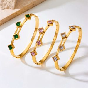 Prix de gros Charmes Multicolour Zircon Fournisseur en acier inoxydable Gold pour femmes Bracelets Bracelets Denty 2024