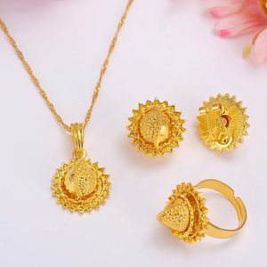 Promotion en gros pendentif scintillant collier boucles d'oreilles bague joias ouro 18 K jaune fin G/F or Hillside ensembles de bijoux de mariée