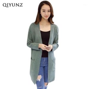 Suéteres para mujer al por mayor- Qiyun.z 2021 Moda Mujeres Invierno Coreano Solid Cuello en V Suéter Outwear Cardigans de punto largo Abrigo 6 Colours1