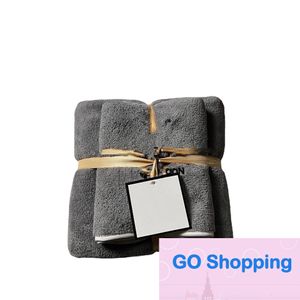 Coffret cadeau portable en gros, serviette de bain double face pour couple, grand paquet de serviettes en deux pièces absorbant l'eau et à séchage rapide pour adultes