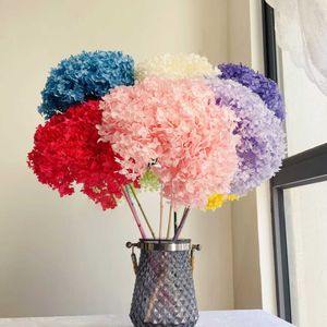 Vente en gros de fleurs séchées au toucher réel Fleurs d'hortensia préservées avec tige pour la décoration de mariage