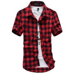 Al por mayor-Camisa a cuadros roja y negra Camisa de hombre Estilo de verano Vetement Homme Casual Outdoorwear Camisas de vestir para hombre Camisa Social Camisa de hombre
