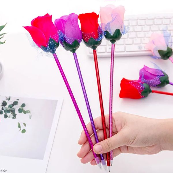 wholesale Stylo à bille rose créatif fleur artificielle décoration belle papeterie scolaire de bureau stylo d'écriture personnalisé LL