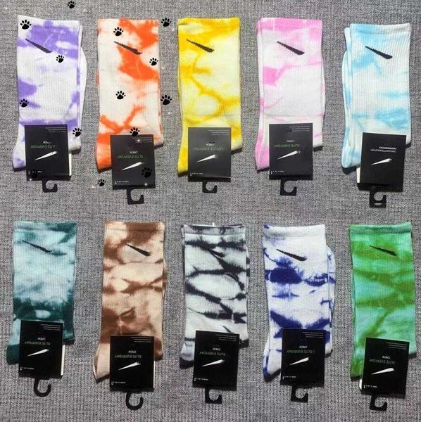 Chaussettes en gros Hommes Femmes Marque Broderie Bas Pur Coton 10 Couleurs Sport Sockings Lettre NK Couleur Tie-dye Impression TAILLE EU34-44