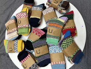 Groothandel Sokken Heren Dames Designer Snowbootsokken Kousen 2 paar Wollen katoen Elasticiteit Dik Mix kleuren Letter Print Warm houden buiten