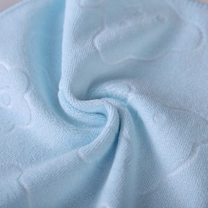 groothandel zachte kleine vierkante absorberende volledige bamboe babyhanddoek op maat geborduurde handdoekjes en washandjes