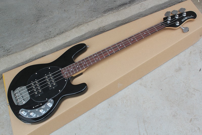Wholesale Standard 4 Strings StingRay 4 string black Electric Bass guitar with 9 V Battery active pickups