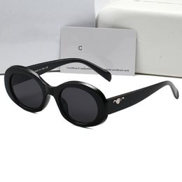 Groothandel zonnebrillen heren dames UV400 gepolariseerde lenzen tophardware outdoor reizen 1pcs modeontwerper klassieke zonnebril brillen zonnebril met originele doos