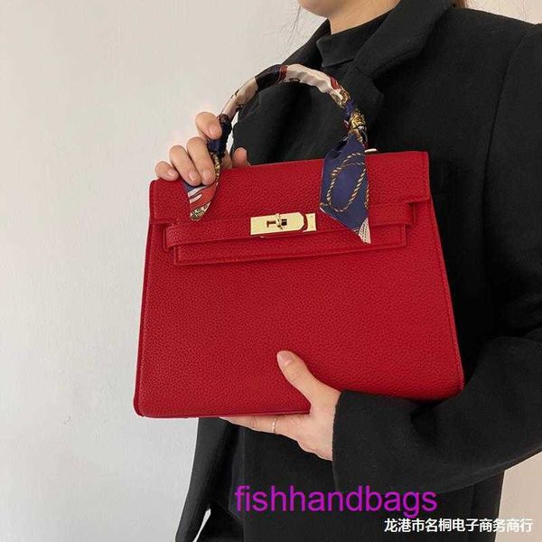 Vente en gros de sacs fourre-tout Kailys originaux boutique en ligne Sac de mariage Mariée Femme Rouge 2024 Nouveau style Cadeau de grande capacité avec un vrai logo