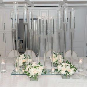 Venta al por mayor Decoración de boda transparente Cilindro alto Tubo de acrílico transparente Floreros para velas LED dentro de candelabros candelabros candelabros centros de mesa de boda