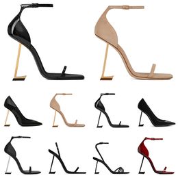 2022 femmes luxe chaussures habillées designer talons hauts en cuir verni Gold Tone triple daim noir rouge femmes dame mode sandales fête mariage pompes de bureau
