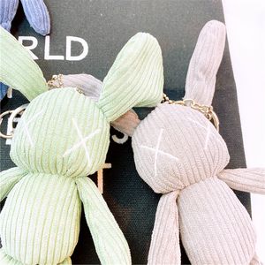 Groothandel fluwelen konijn knuffel sleutelhanger hanger konijn pop schattige grijpmachine Rag Doll tas kledingaccessoires