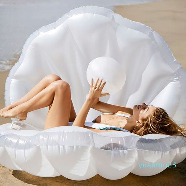 Al por mayor-Diversión en el agua 173 cm Inflable Seashell Pool Flotador Gigante Inflable Clam Shell con anillo de natación de perlas para adultos Flotador Piscina