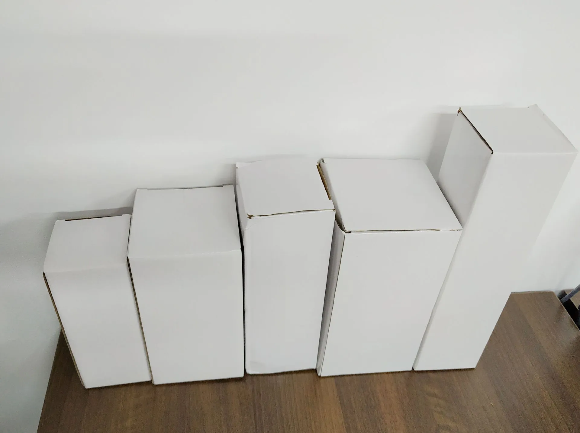 De gros!Boîte d'emballage en papier blanc Carton blanc brillant Carton de stratification caisse en papier blanc pour l'emballage de tasse LL