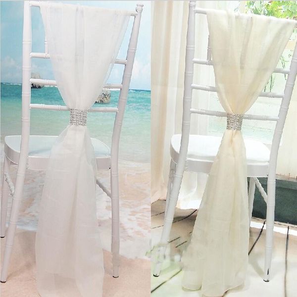 Fajas de silla flameada blanca al por mayor con filas de gasa de diamante, decoraciones delicadas para banquetes de boda, fundas para sillas, accesorios