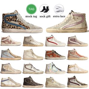 Vente en gros Femmes Hommes Chaussures de créateur Casual Slide Sneakers Fabriqué à la main Italie Marque Vintage Cuir de veau Tige Argent Or Glitter Flash Mid Ball Star Baskets de sport