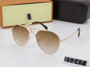 Groothandel-vrouwen Mannen Merk Zonnebril Ontwerp Metalen Vintage Zonnebril Vrouw Mode Stijl Vierkante Frame UV-lens met origineel geval