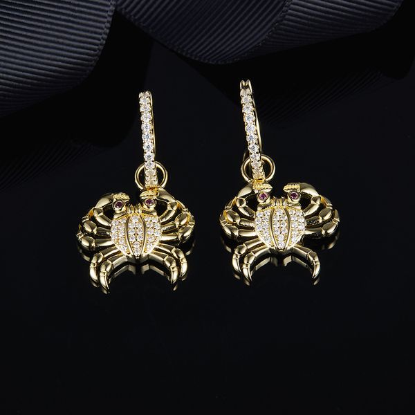 Boucles d'oreilles en forme de crabe de mer en gros-argent jaune, boucles d'oreilles simples à la mode pour femmes, argent sterling en jaune avec pierres de zircone