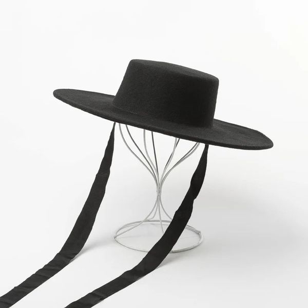 Sombrero de fieltro de ala ancha, sombreros de canotier de invierno con parte superior plana para mujeres y hombres, sombrero con cordones, correa para la barbilla, sombrero de lana de moda para mujer, sombrero para exteriores 240226