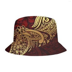 Chapeaux à large bord 2023 Chapeau de pêcheur Trendy Street Fashion Sun Bucket Fond rouge Golden Print Logo personnalisé polynésien