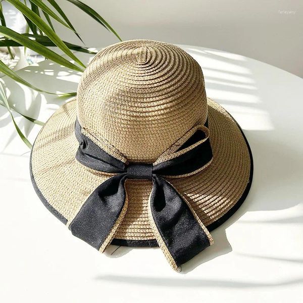 Chapeaux à bord large 2024 Bodet Paille pour femmes Fashion d'été Big Bow Sun Hat Beach Girl Fille de voyage en plein air