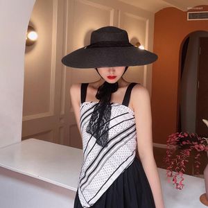 Chapeaux larges chapeaux Dolphin Designer Marque Femmes Papier Chapeau de paille Vintage Big Eaves Summer Beach Vacances UV Cut Black Lace Up Flat Girls Cap