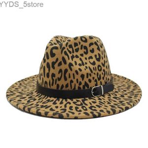 Breide rand hoeden emmer 2019 Nieuwe trend unisex gewoon wol vilt jazz fedora hoed heren luipaard patroon riem decoratie trilby panama officiële yq240407