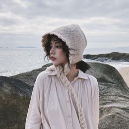 Chapeaux à large bord seau automne et hiver dentelle tricot chapeau femme japonais mignon lacets protection des oreilles couleur unie bonnets de laine pour les femmes 230915
