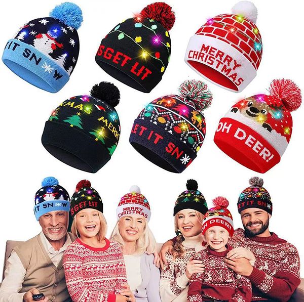 Chapeaux à larges bords Seau Chapeau de Noël avec un flash LED Bonnets tricotés Illuminer Santa Elk Chaud Coupe-vent Casquette de boule de cheveux pour adulte enfant année décor cadeau 230907